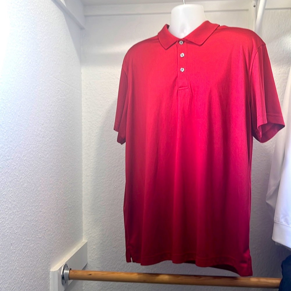 Mens T shirt